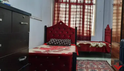 تصویر شاخص خوابگاه «خوابگاه دخترانه آویژه شهرک غرب» در تهران